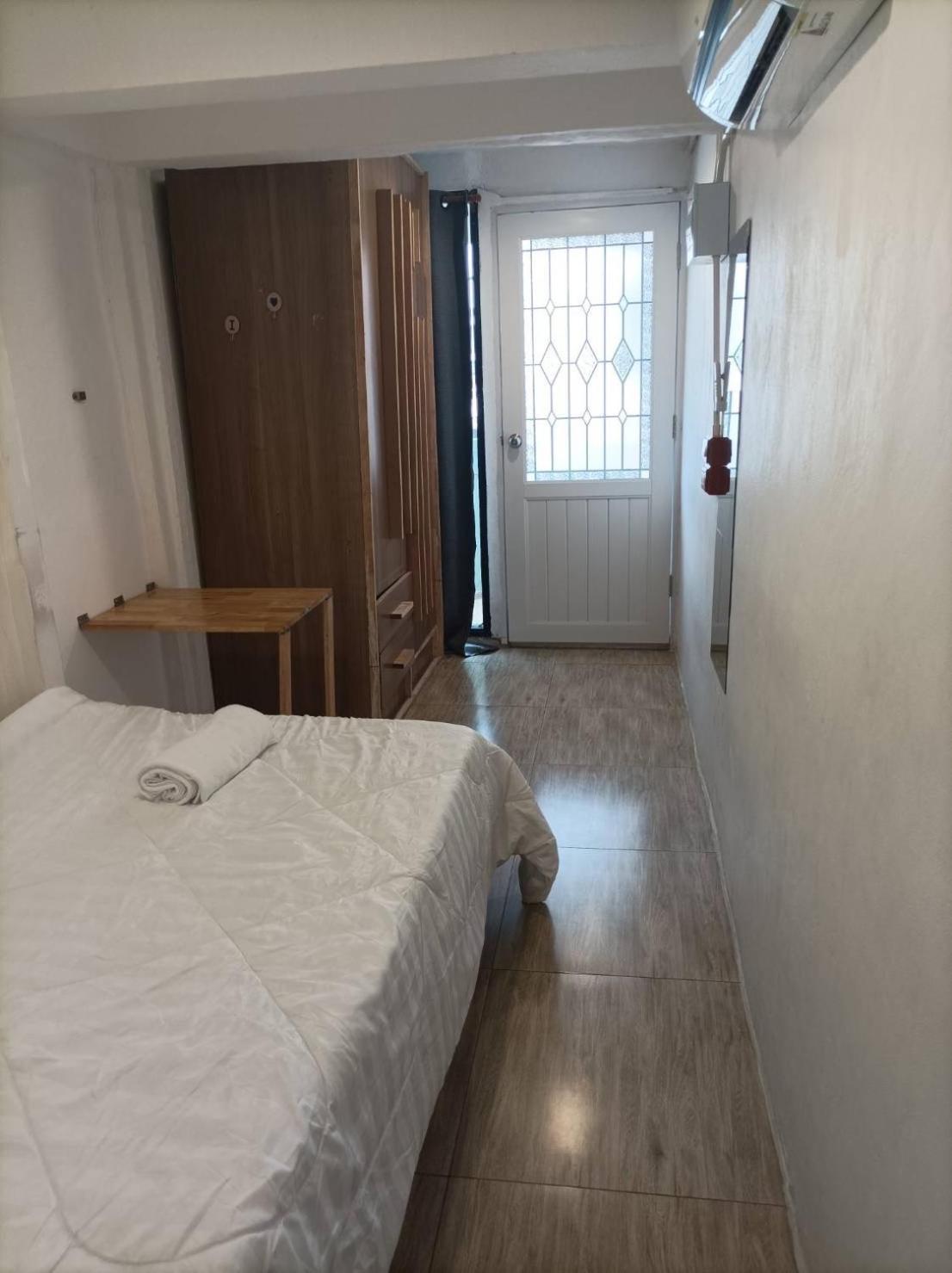 Chubby 9 Single Room Bangkok Kültér fotó